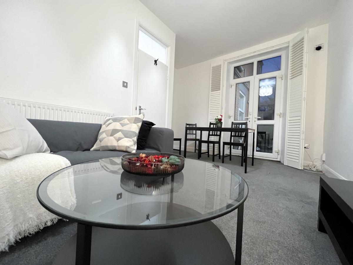 Stylish 3 Bed Flat With Garden Apartment London Ngoại thất bức ảnh